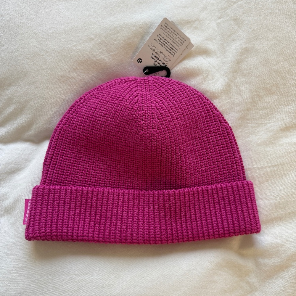Lululemon beanie L-XL NEW with tags